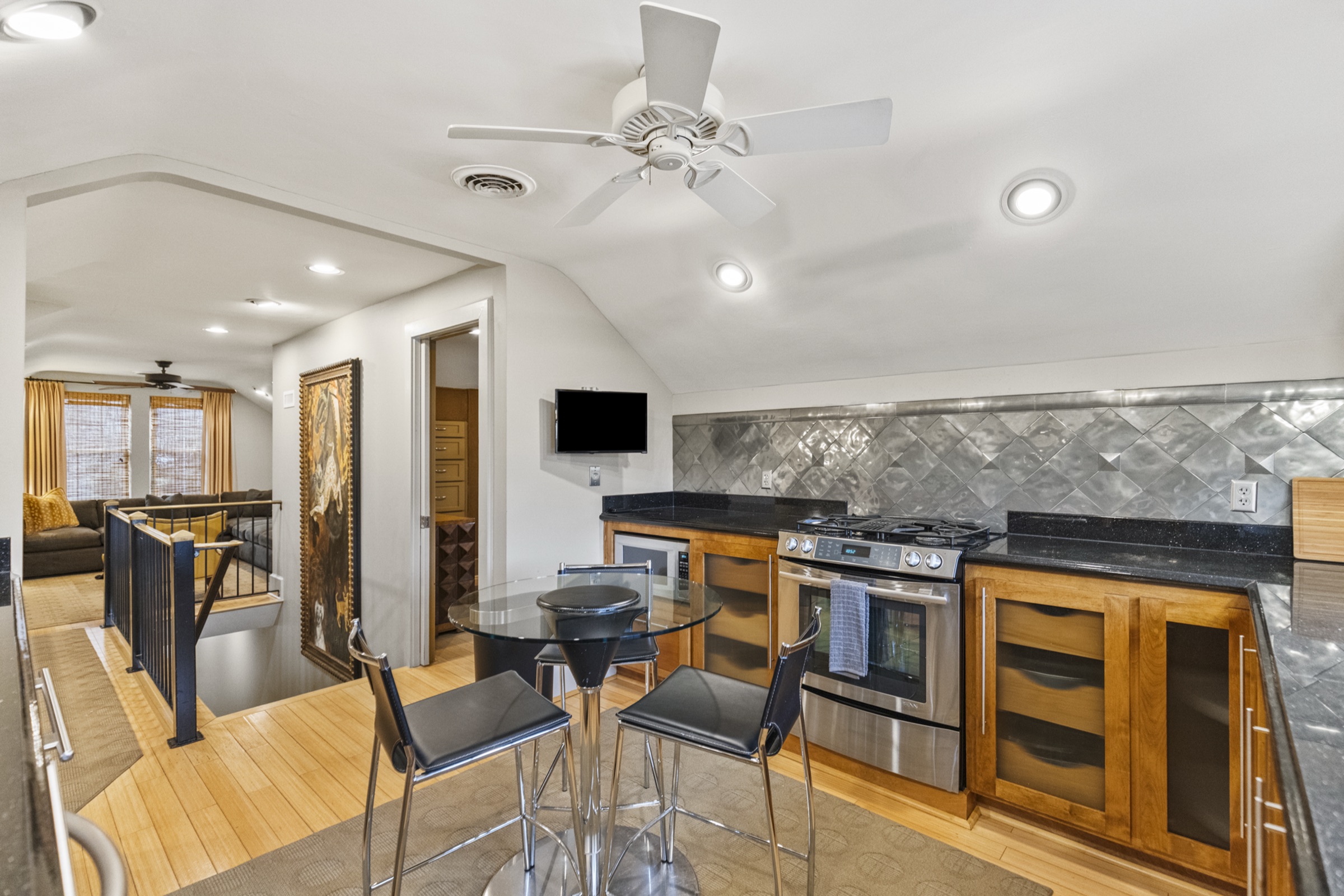 A full kitchen, gas cooktop and all
